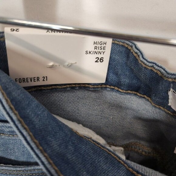 NWT Forever 21 High-Waisted Skinny Jeans in Medium denim Size 26 - Picture 10 of 10